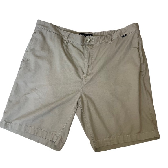 Travis Mathew Other - Travis Mathew khaki tan colored cargo carpenter golf shorts SZ 40" waist